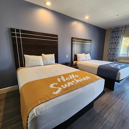Days Inn & Suites By Wyndham La Porte Esterno foto