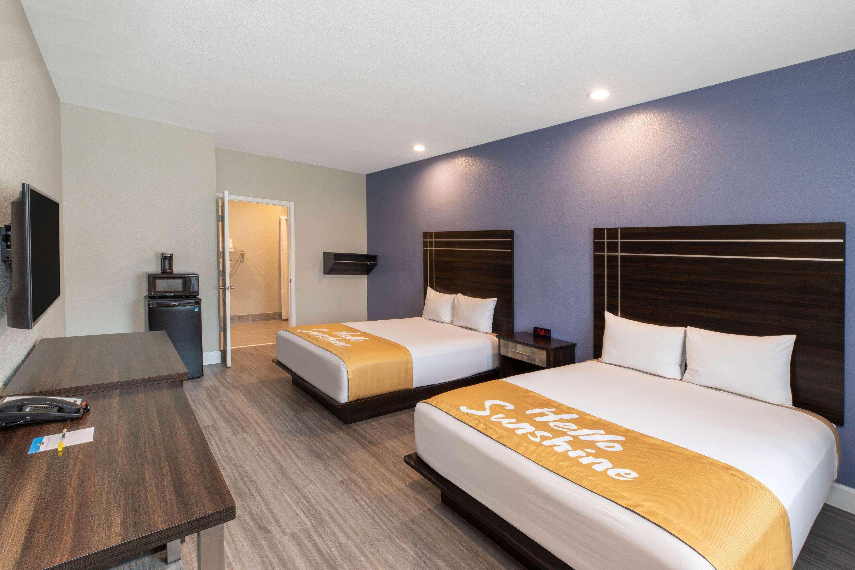 Days Inn & Suites By Wyndham La Porte Esterno foto