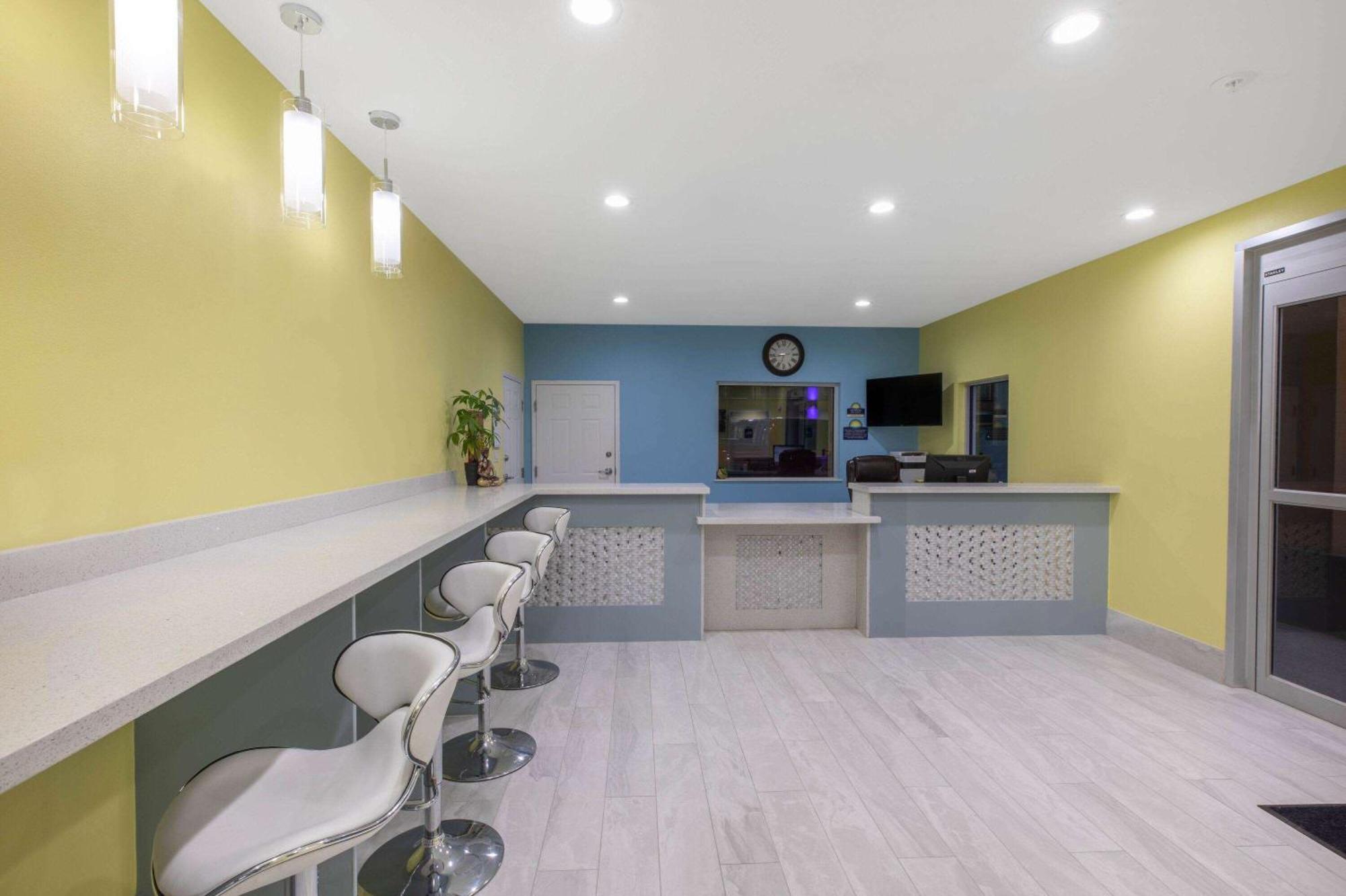 Days Inn & Suites By Wyndham La Porte Esterno foto
