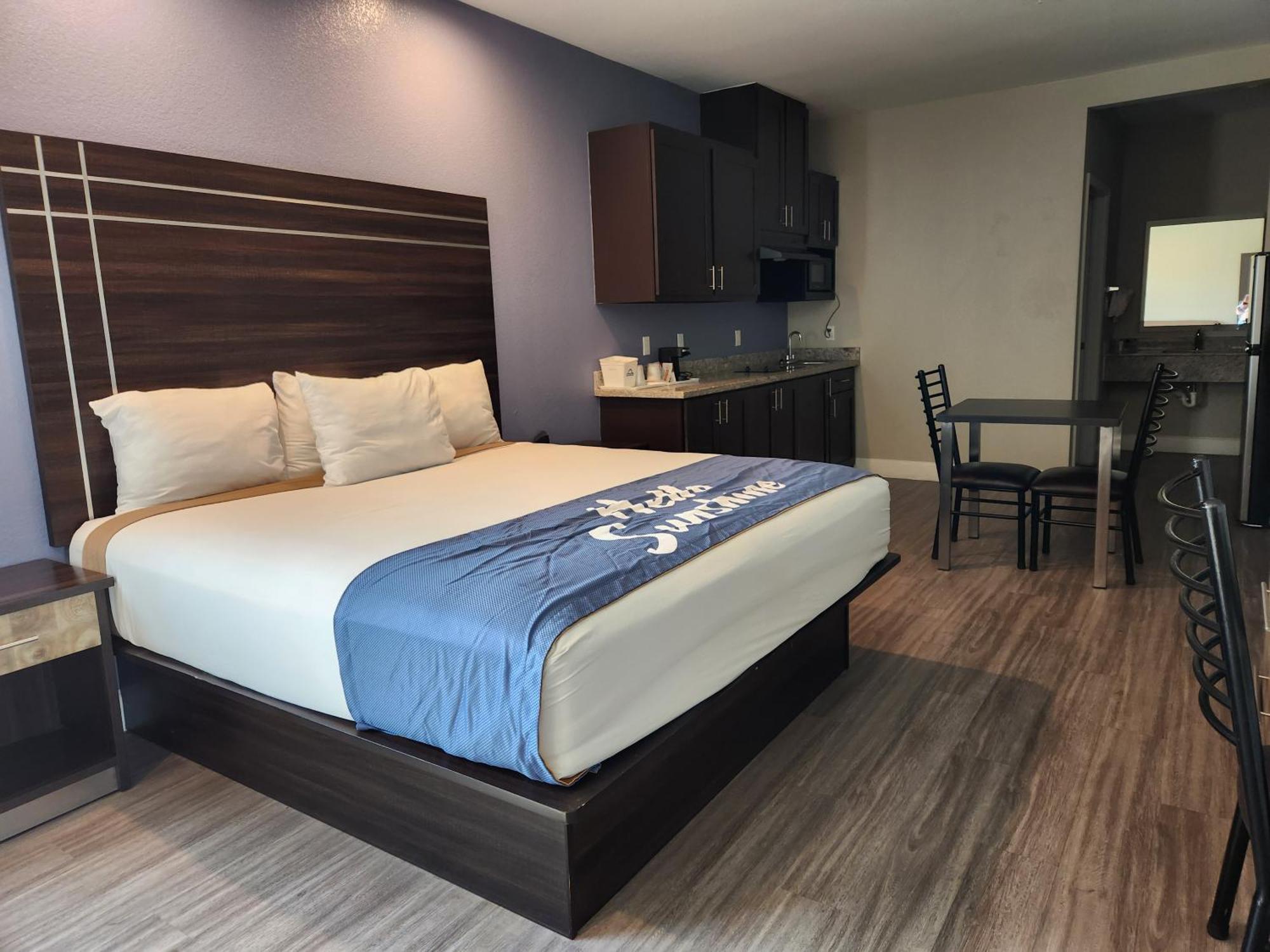 Days Inn & Suites By Wyndham La Porte Esterno foto